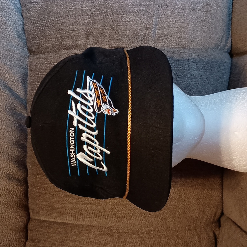 Washington Capitals Vintage Capital One Snapback Roper Trucker Hat